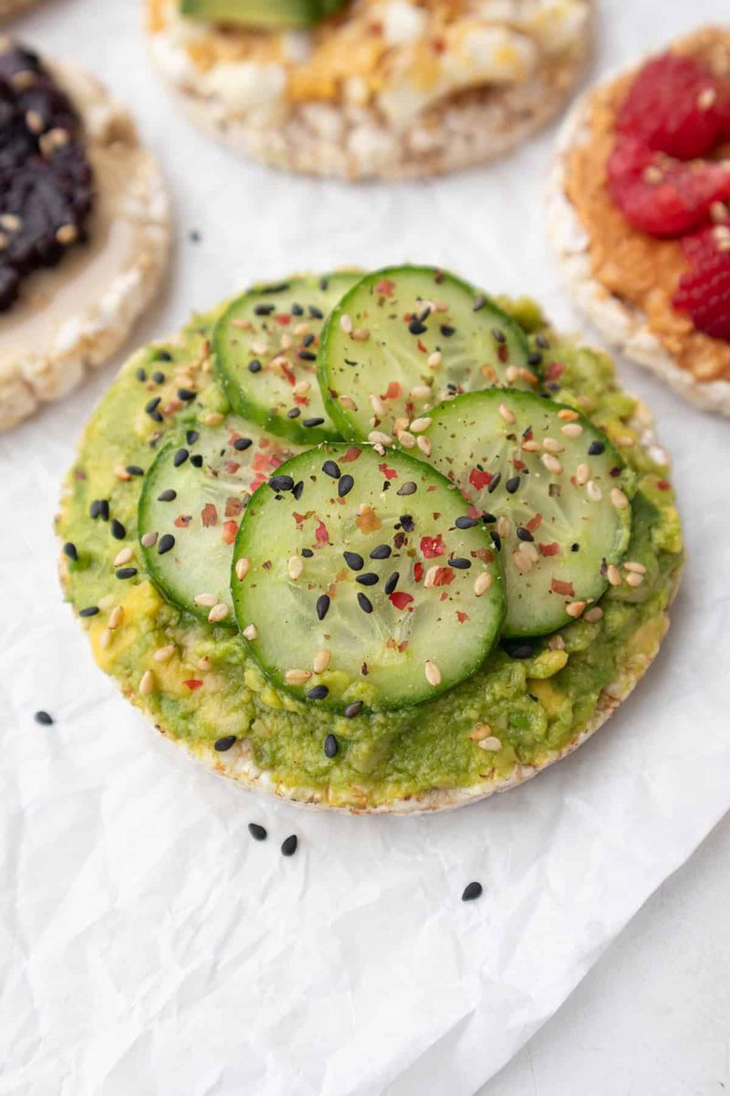 Rice Cakes with Hummus and Cucumber